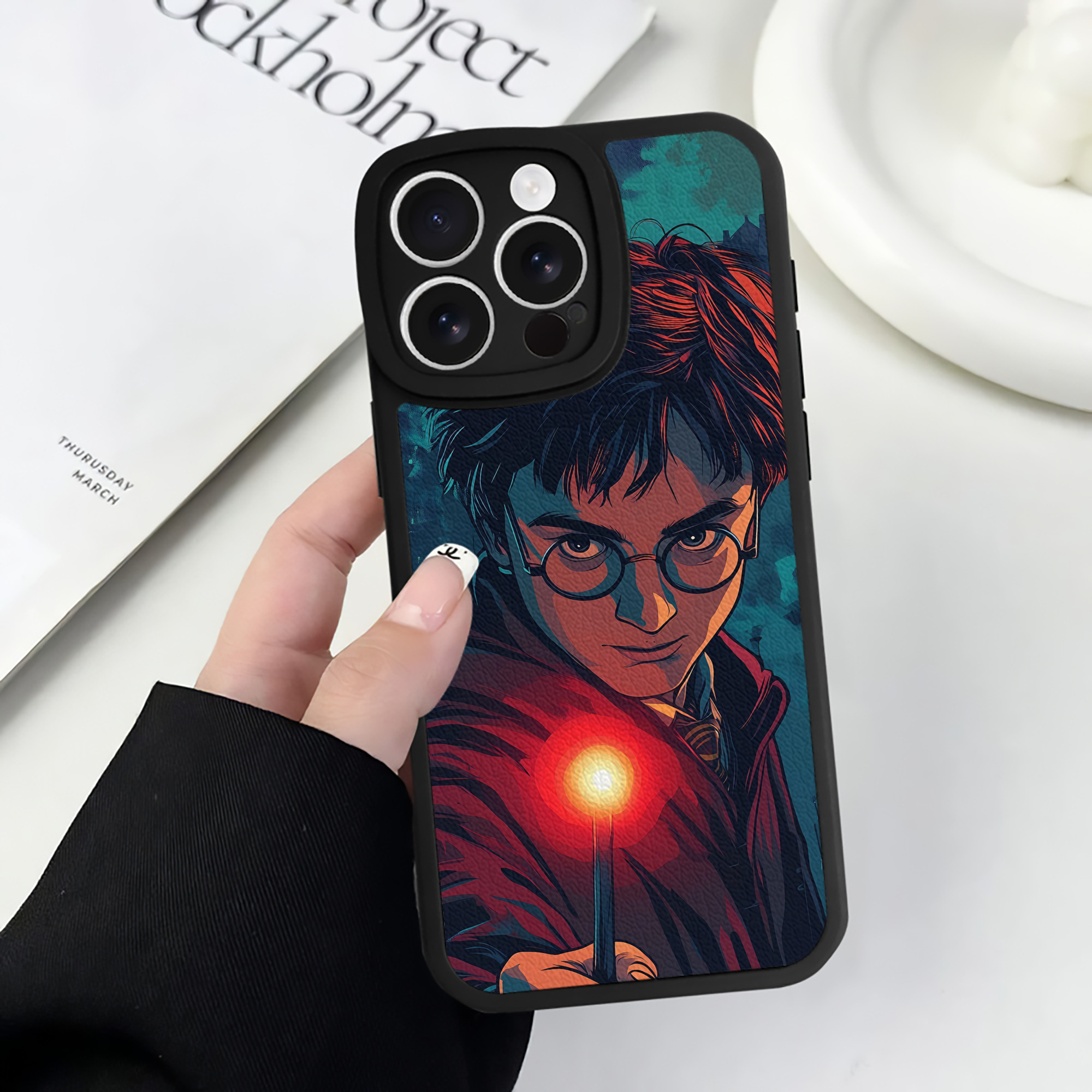 （画像用） Harry Potter ハリー・ポッターシリーズ 【iPhone 16シリーズ対応】シリコンスマホケース（レザー調） 材質：シリコン